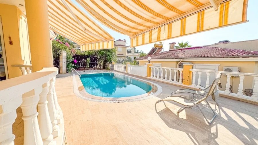 Alanya: Villa mit Meerblick und eigenem Pool 