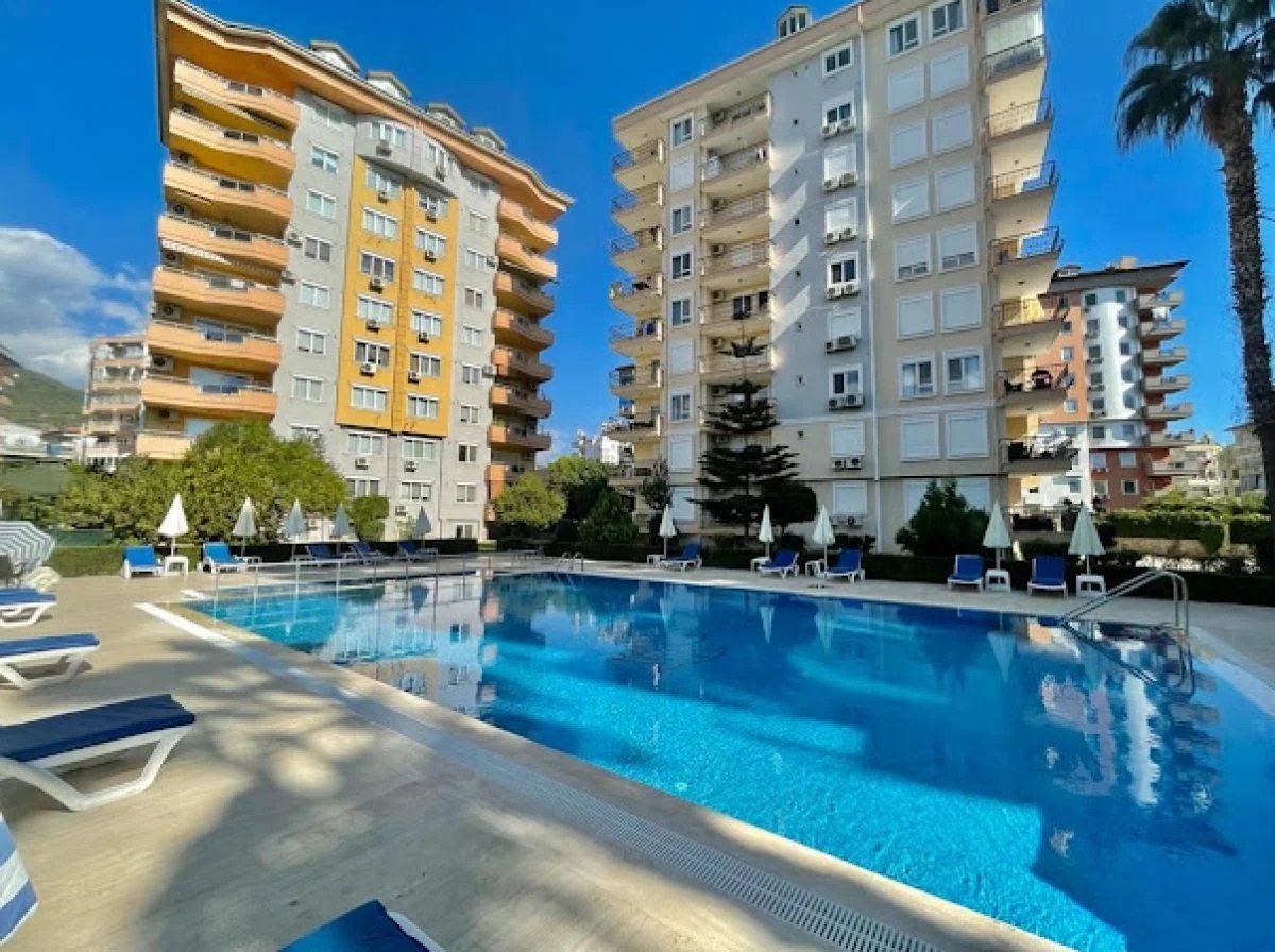 Alanya: Eigentumswohnung am Meer mit Pool in Alanya 